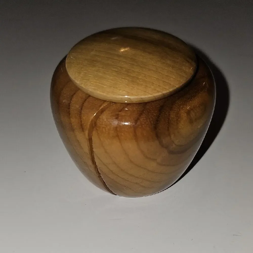 Vintage MCM 60s The Wooden Nickel Myrtle Wood Stamp Holder Dispenser EUC